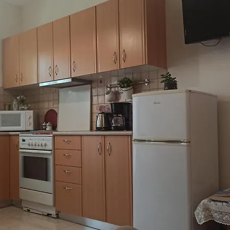 Elisso شقة أرغوستولي