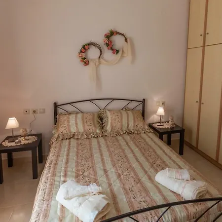 Elisso أرغوستولي